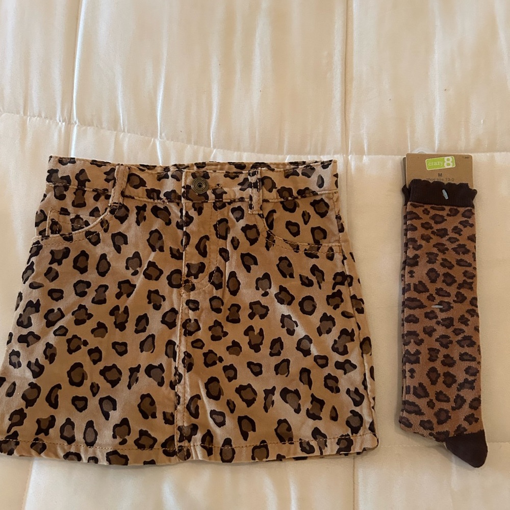 Crazy 8 Girls Leopard Skirt and Matching Socks Size 5US NWT